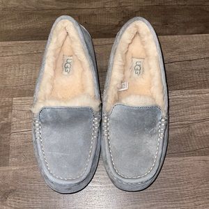 BRAND NEW UGG WOMANS ANSLEY SLIPPERS